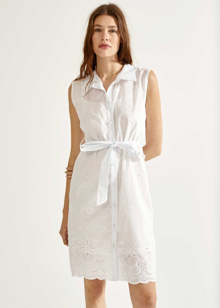 Robe en broderie anglaise blanche