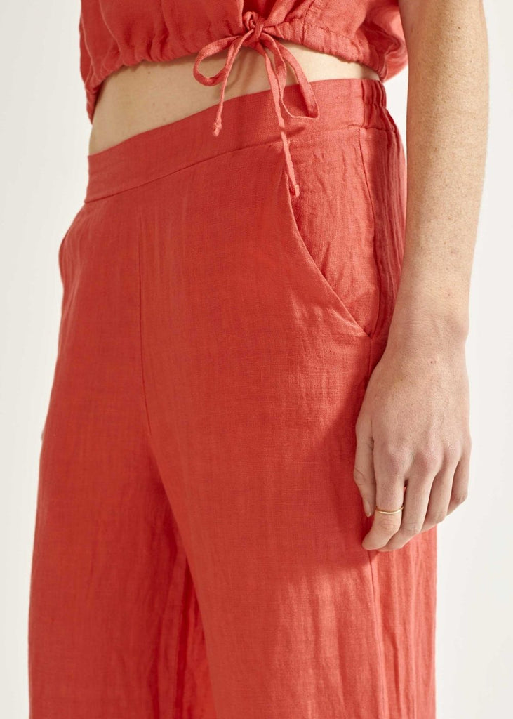 Pantalon large en lin rouge