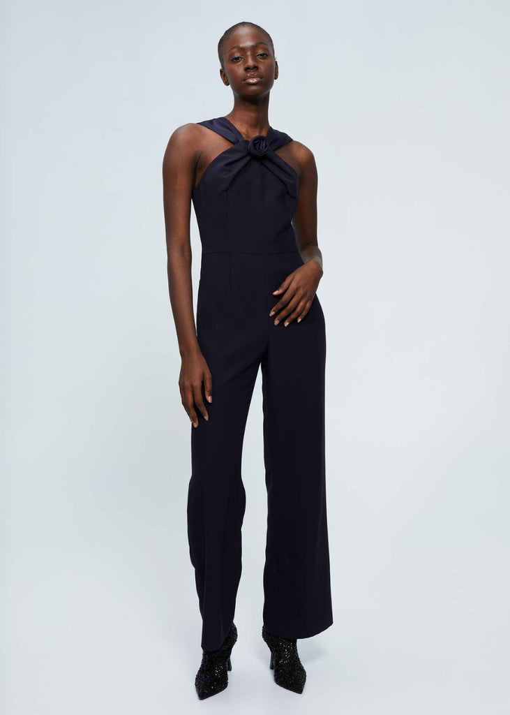 Combinaison pantalon satinée à col fleur