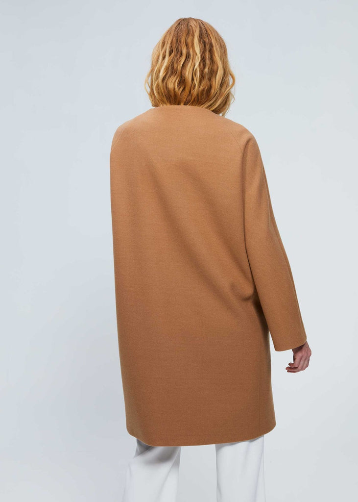 Manteau à boutons vison