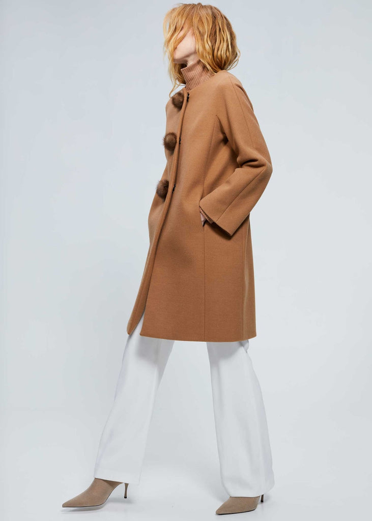 Manteau à boutons vison