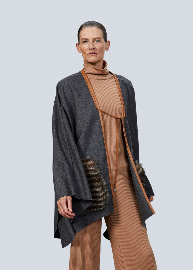 Cape grise avec poches en fourrure - GRIS MOYEN